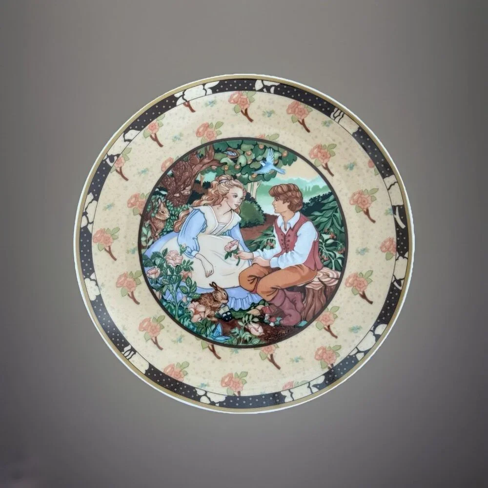 Villeroy & Boch Heinrich Germany Once Upon A Rhyme- Roses Are Red‎